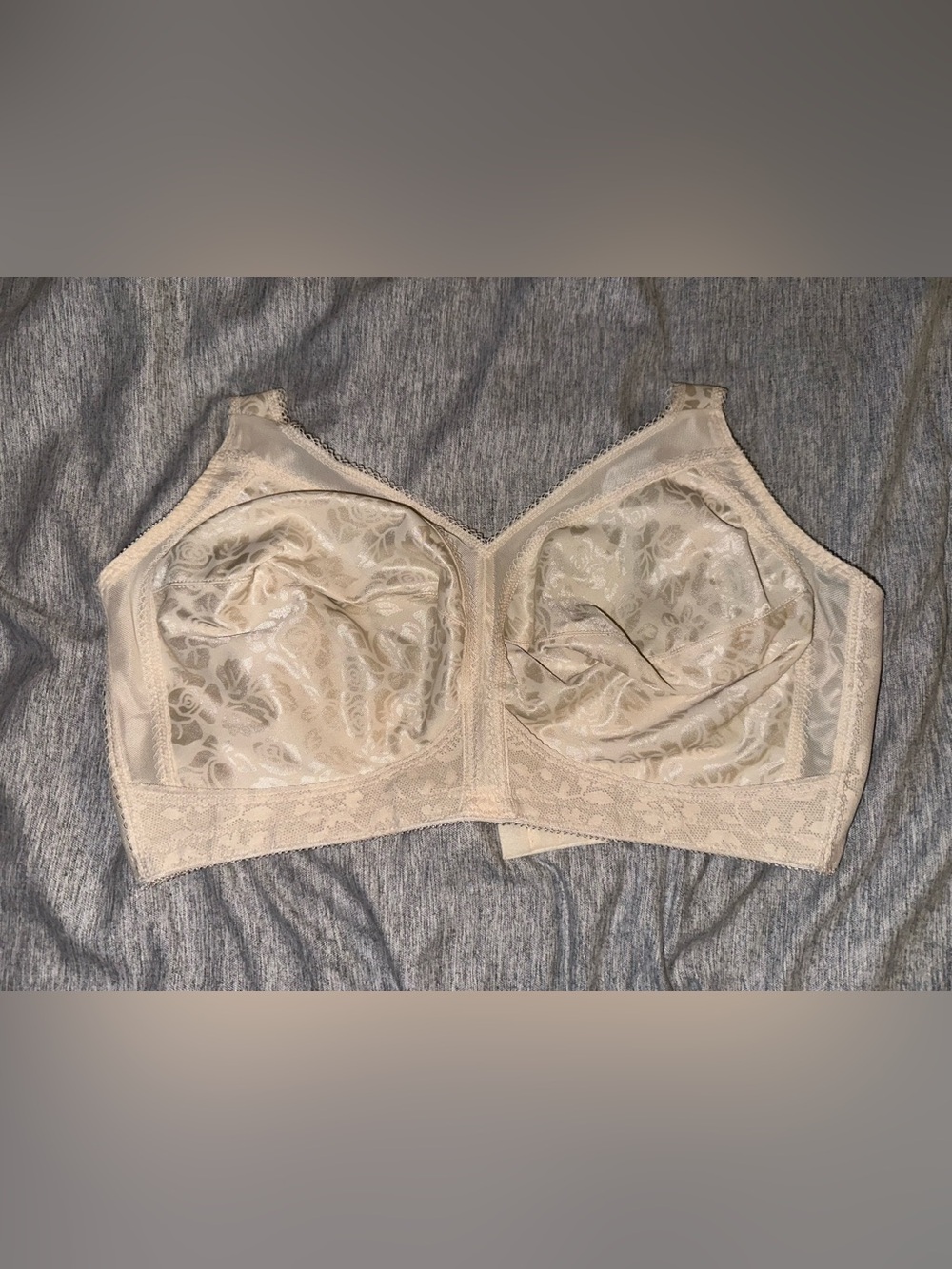 Platted 18 hour Soft Lace Full Coverage Bra in Cream